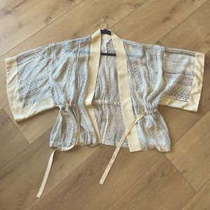 Club Monaco Women’s 100% Silk Kimono. XS